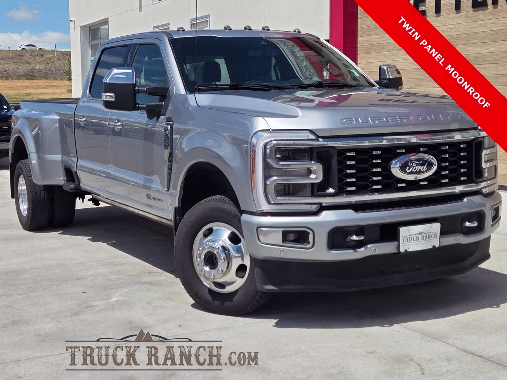 2023 Silver Ford Super Duty F-350 DRW Platinum 4X4 Truck