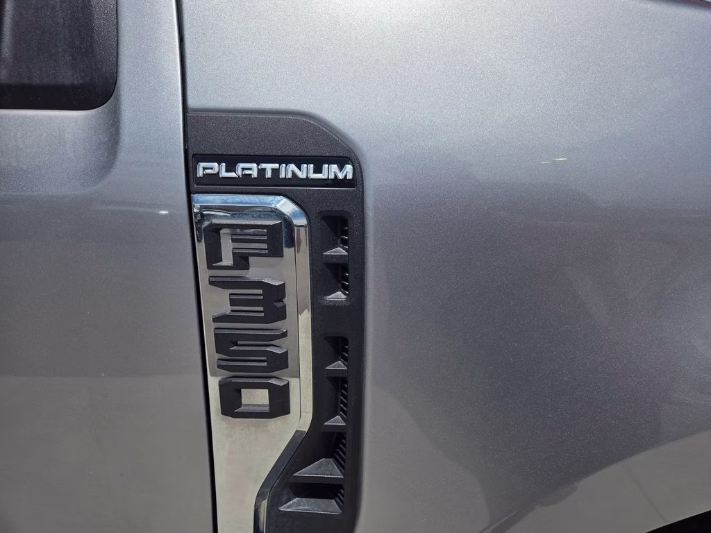 2023 Silver Ford Super Duty F-350 DRW Platinum 4X4 Truck