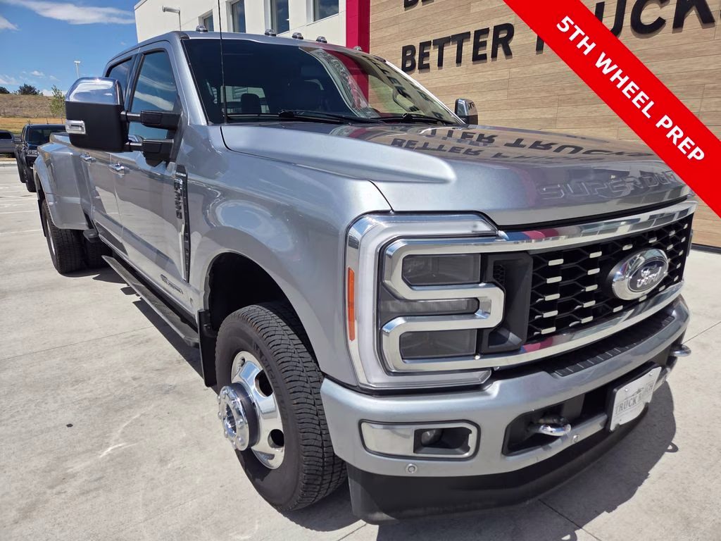 2023 Silver Ford Super Duty F-350 DRW Platinum 4X4 Truck