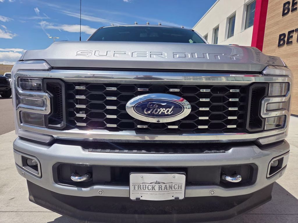 2023 Silver Ford Super Duty F-350 DRW Platinum 4X4 Truck