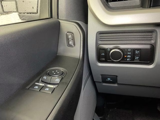 2026 Oxford White Ford Super Duty F-550 DRW XL 4X4 Chassis