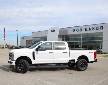 2026 Oxford White Ford Super Duty F-350 SRW XL 4X4 Truck