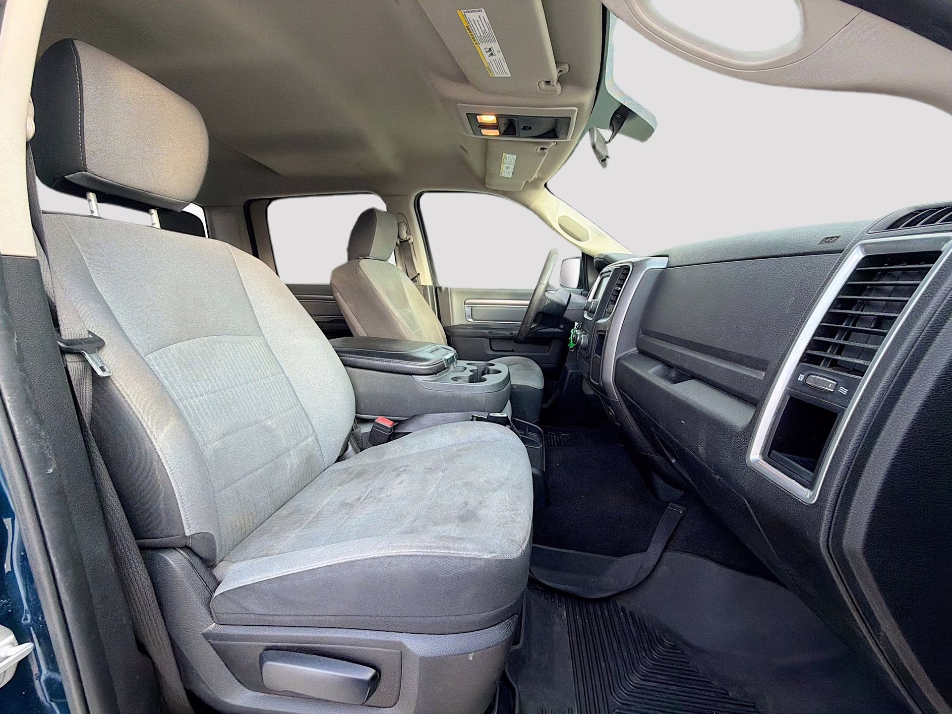 2021 Patriot Blue Pearlcoat Ram 1500 Classic SLT 4X4 Truck