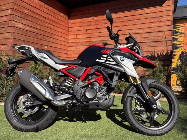 2025 RACING RED BMW G 310 GS