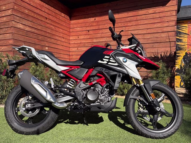 2025 RACING RED BMW G 310 GS