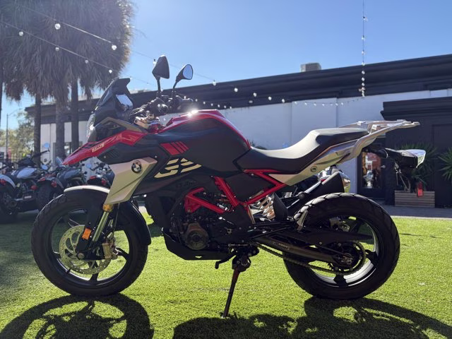 2025 RACING RED BMW G 310 GS