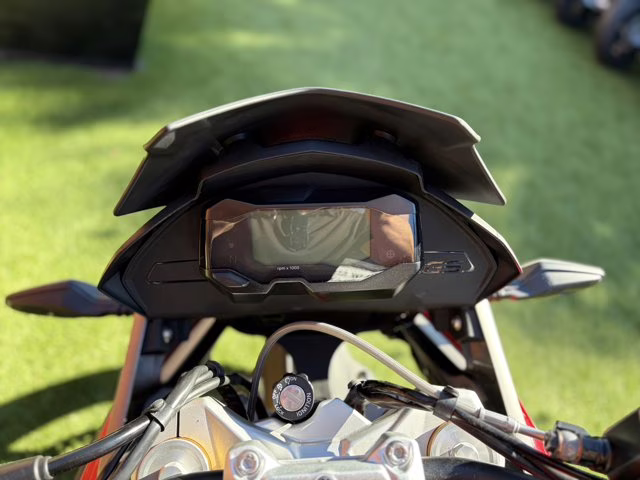 2025 RACING RED BMW G 310 GS