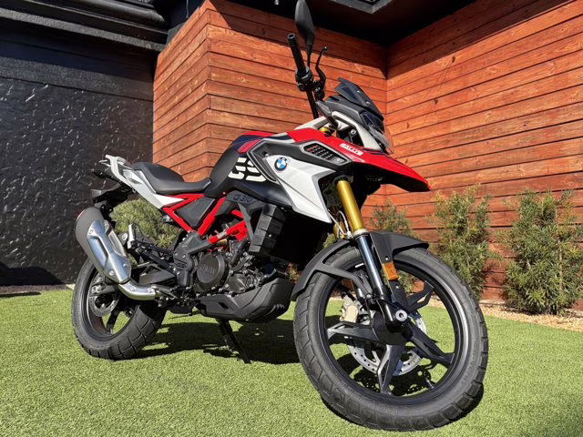 2025 RACING RED BMW G 310 GS