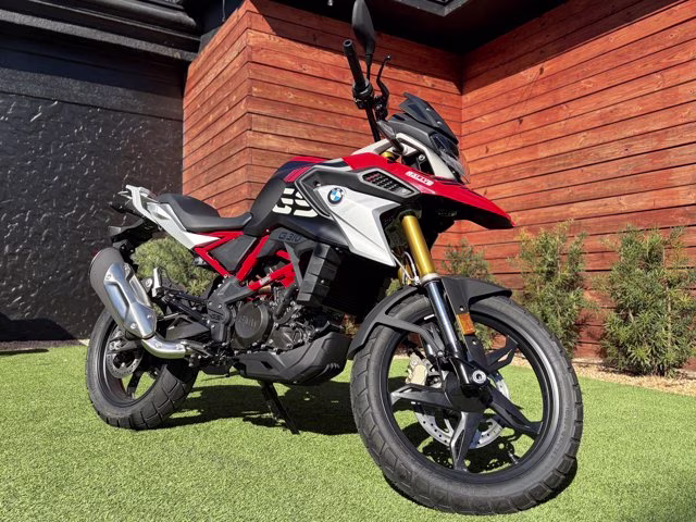 2025 RACING RED BMW G 310 GS