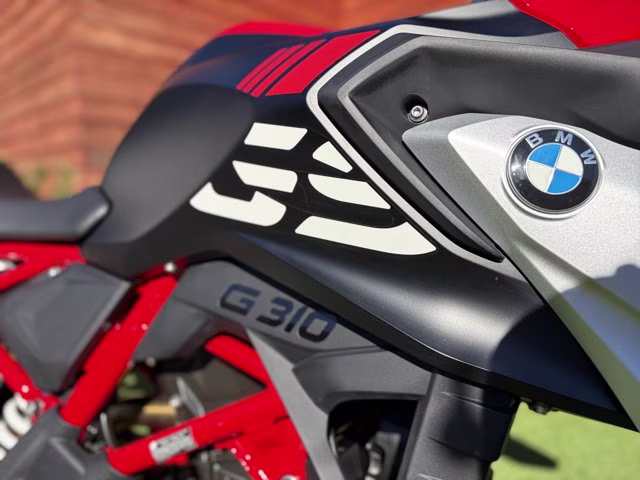 2025 RACING RED BMW G 310 GS
