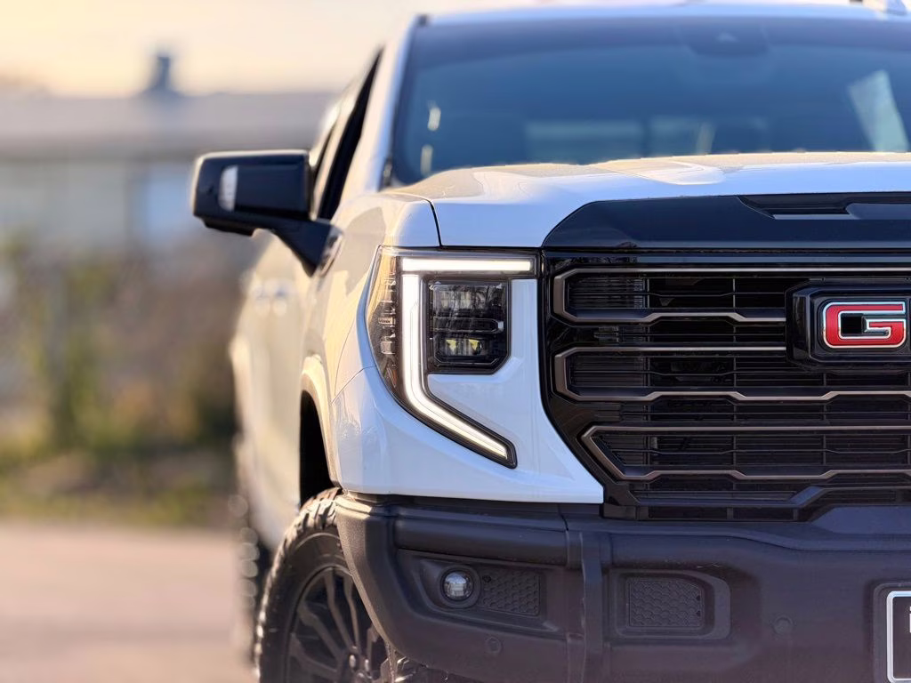 2023 Summit White GMC Sierra AT4X 4X4 Truck