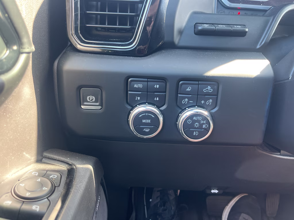 2023 Summit White GMC Sierra AT4X 4X4 Truck