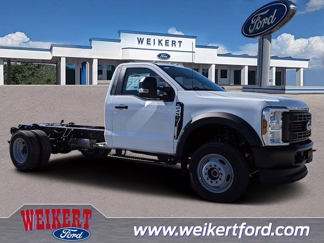 2026 Oxford White Ford Super Duty F-450 DRW XL 4X4 Chassis