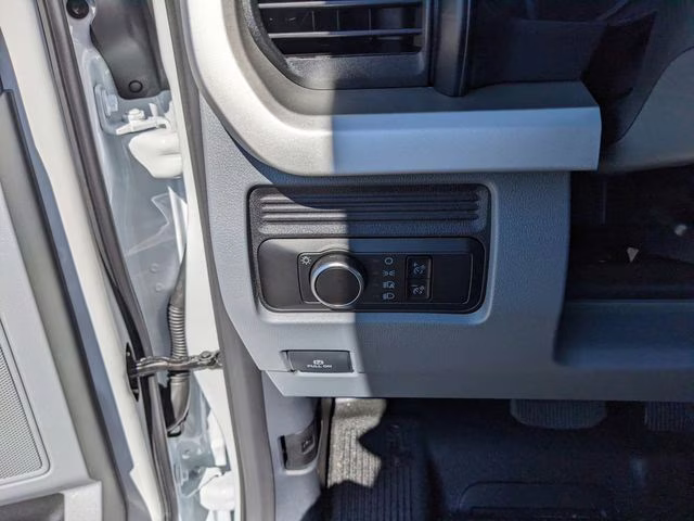 2026 Oxford White Ford Super Duty F-450 DRW XL 4X4 Chassis