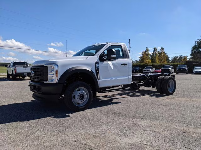 2026 Oxford White Ford Super Duty F-450 DRW XL 4X4 Chassis