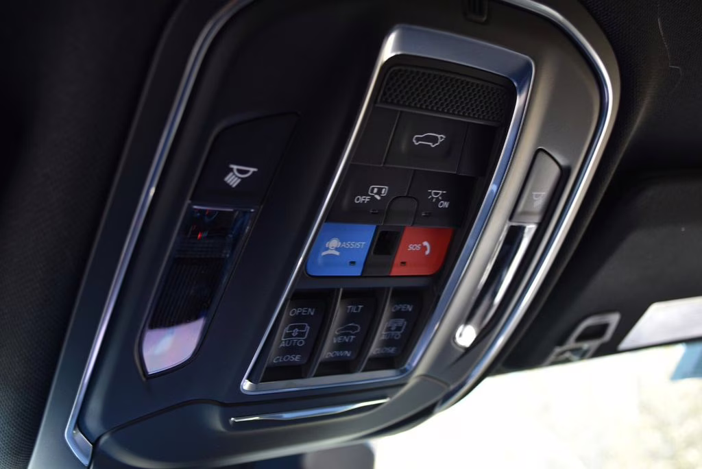 2025 Bright White Clearcoat Jeep Grand Cherokee Limited 4X4 SUV