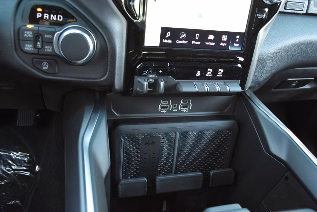 2026 Billet Silver Metallic Clearcoat Ram 1500 Big Horn/Lone Star 4X4 Truck