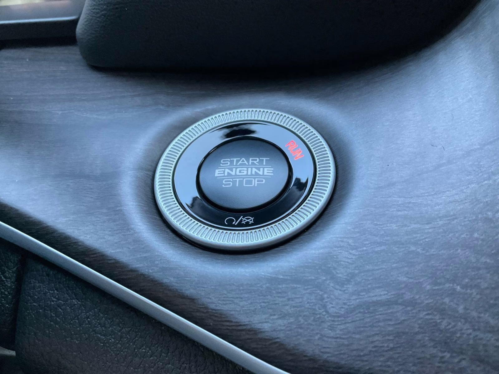 2025 Baltic Gray Metallic Clearcoat Jeep Grand Cherokee Limited 4X4 SUV