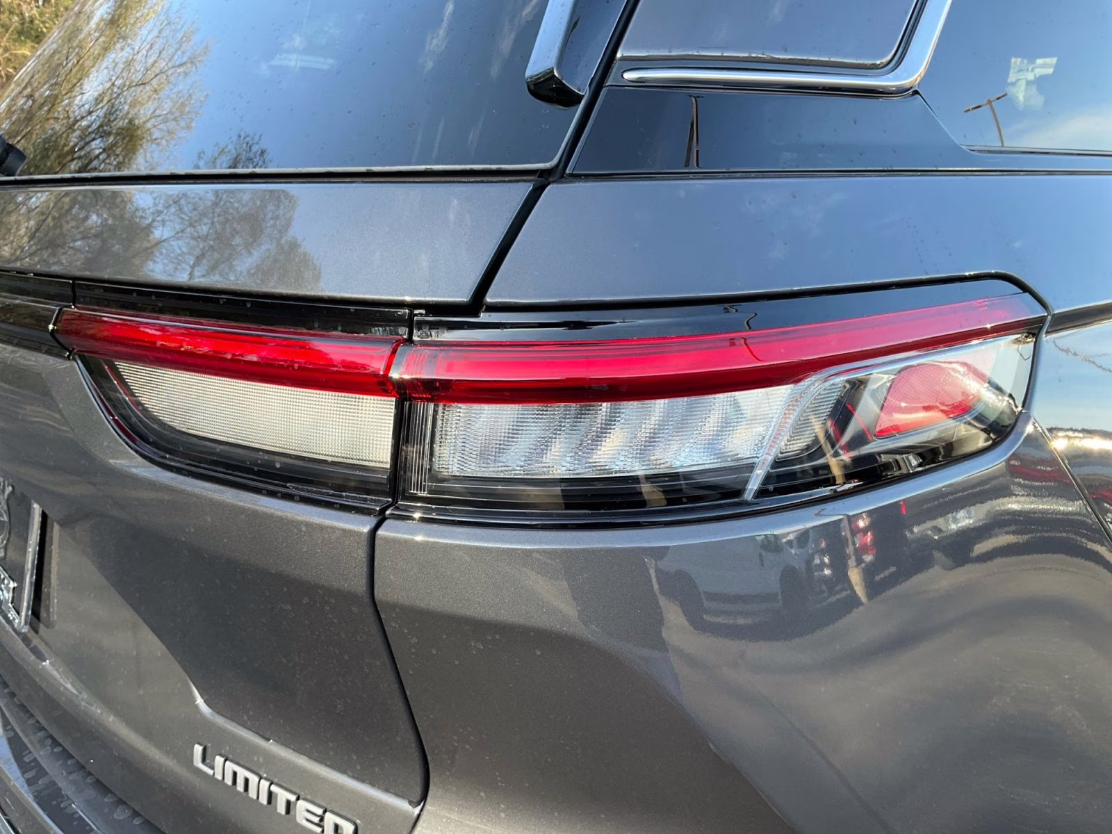 2025 Baltic Gray Metallic Clearcoat Jeep Grand Cherokee Limited 4X4 SUV