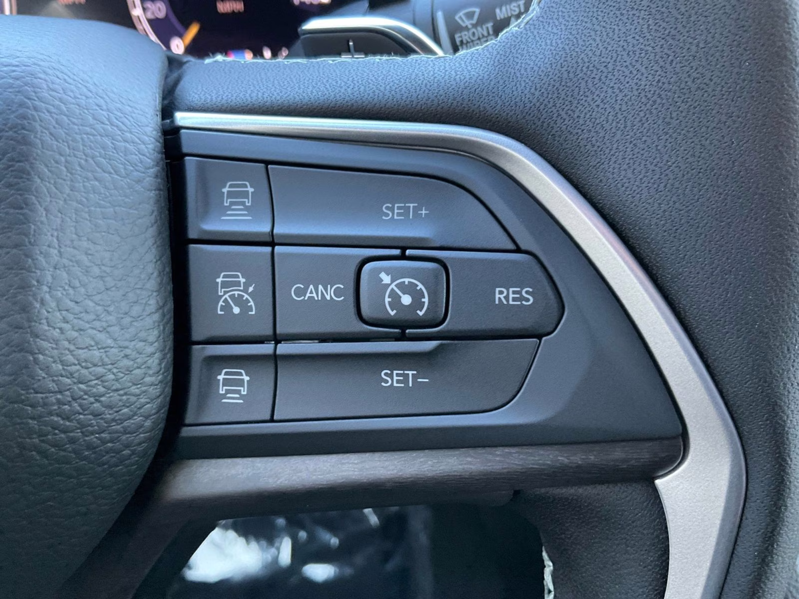 2025 Baltic Gray Metallic Clearcoat Jeep Grand Cherokee Limited 4X4 SUV