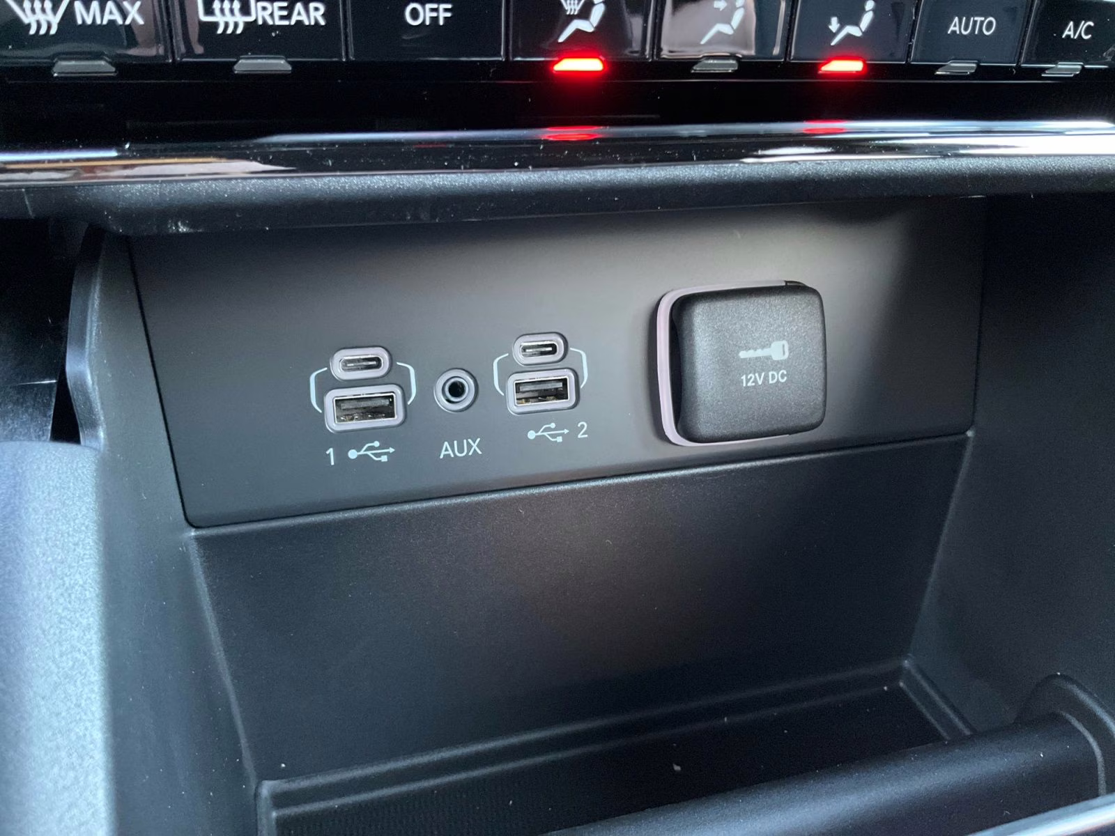 2025 Baltic Gray Metallic Clearcoat Jeep Grand Cherokee Limited 4X4 SUV