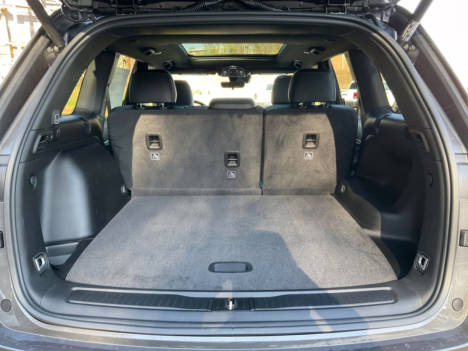 2025 Baltic Gray Metallic Clearcoat Jeep Grand Cherokee Limited 4X4 SUV