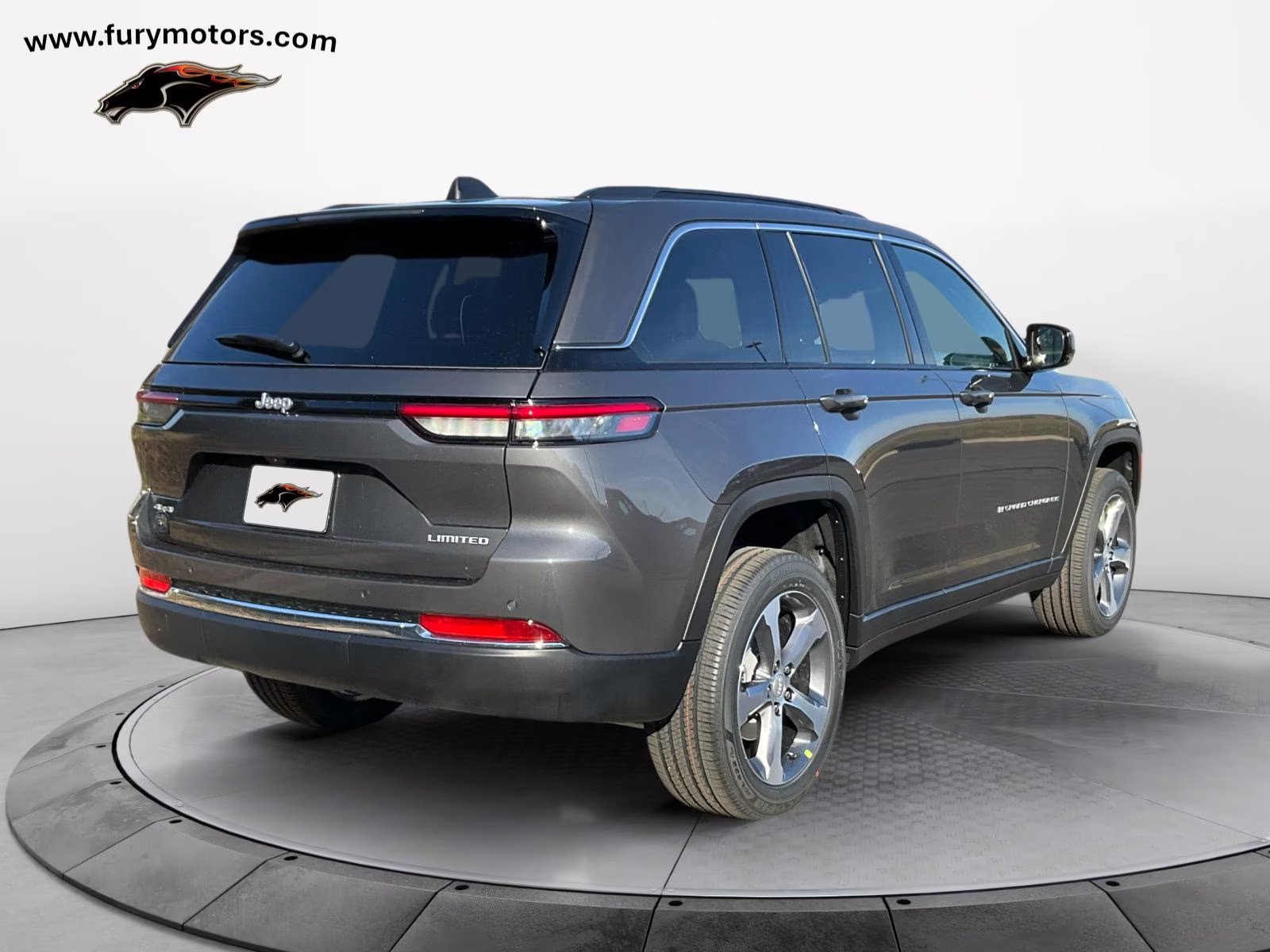 2025 Baltic Gray Metallic Clearcoat Jeep Grand Cherokee Limited 4X4 SUV