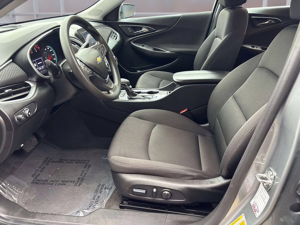 2024 Sterling Gray Metallic Chevrolet Malibu LT FWD Sedan