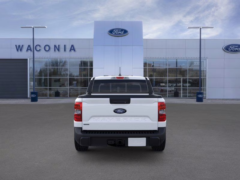 2025 Space White Metallic Ford Maverick XLT AWD Truck