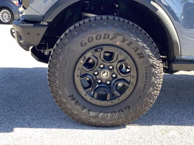 2025 Azure Gray Metallic Tri-Coat Ford Bronco Badlands 4X4 Convertible