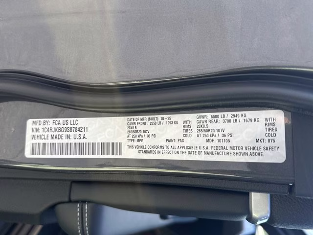 2025 Baltic Gray Metallic Clearcoat Jeep Grand Cherokee L Limited 4X4 SUV