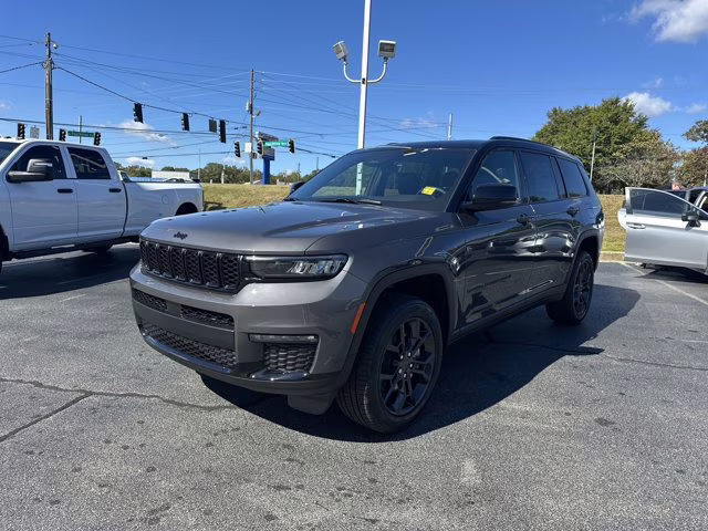 2025 Baltic Gray Metallic Clearcoat Jeep Grand Cherokee L Limited 4X4 SUV