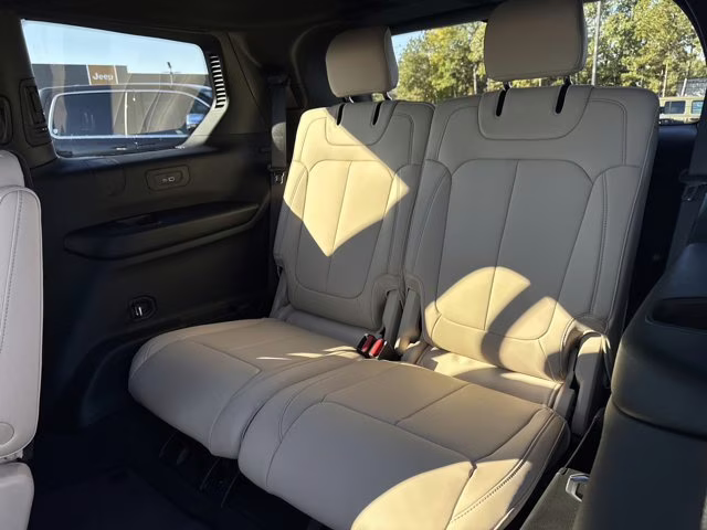 2025 Diamond Black Crystal Pearlcoat Jeep Grand Cherokee L Limited 4X4 SUV