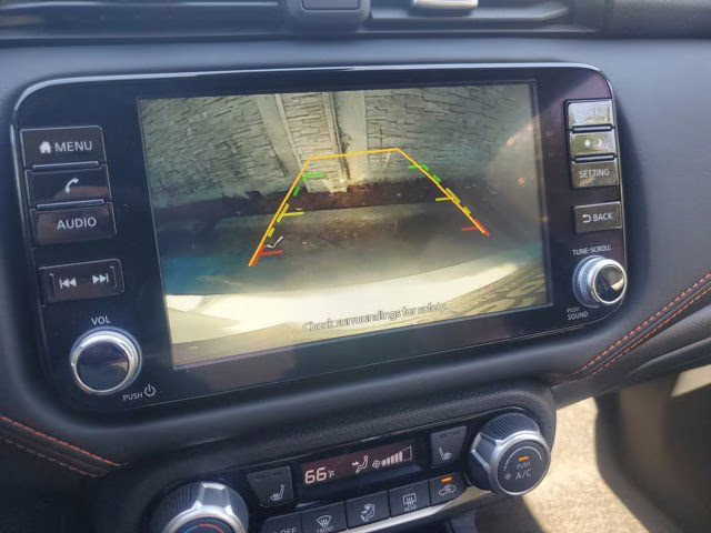 2025 Brilliant Silver Metallic Nissan Versa 1.6 SR FWD Sedan