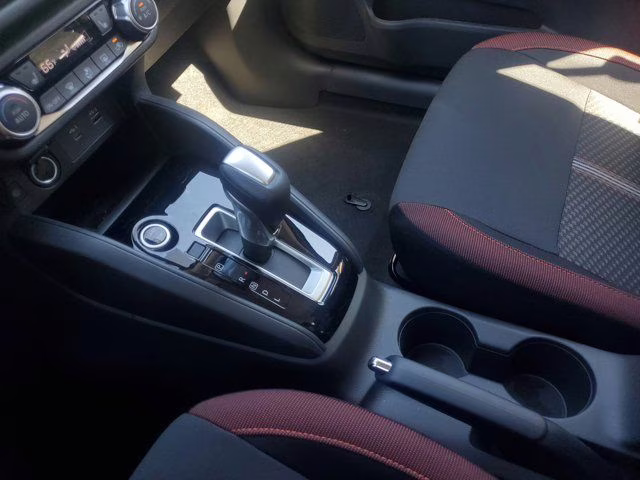 2025 Brilliant Silver Metallic Nissan Versa 1.6 SR FWD Sedan