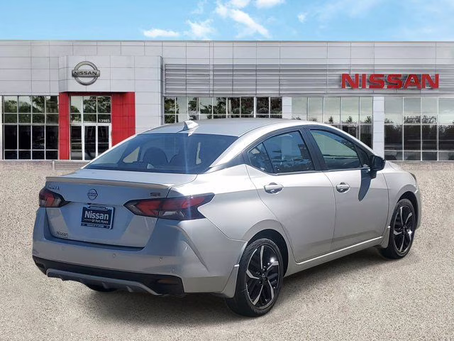 2025 Brilliant Silver Metallic Nissan Versa 1.6 SR FWD Sedan