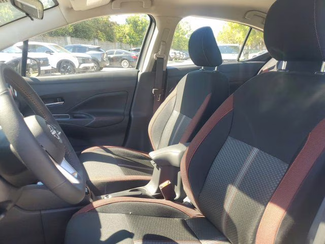 2025 Brilliant Silver Metallic Nissan Versa 1.6 SR FWD Sedan