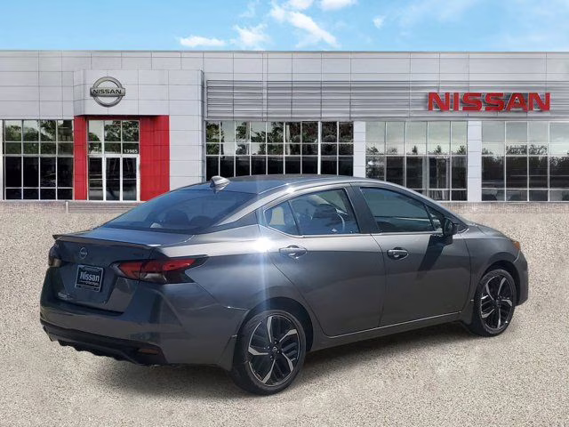 2025 Gun Metallic Nissan Versa 1.6 SR FWD Sedan