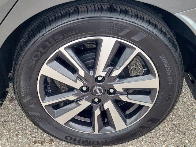 2025 Gun Metallic Nissan Versa 1.6 SV FWD Sedan