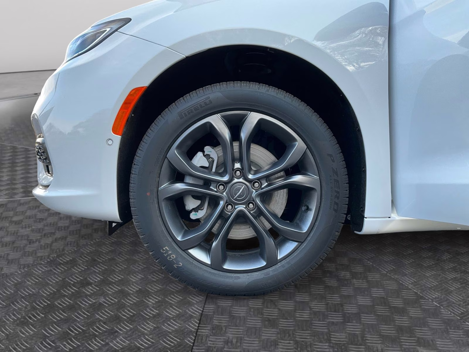 2026 Bright White Clearcoat Chrysler Pacifica Select AWD Van