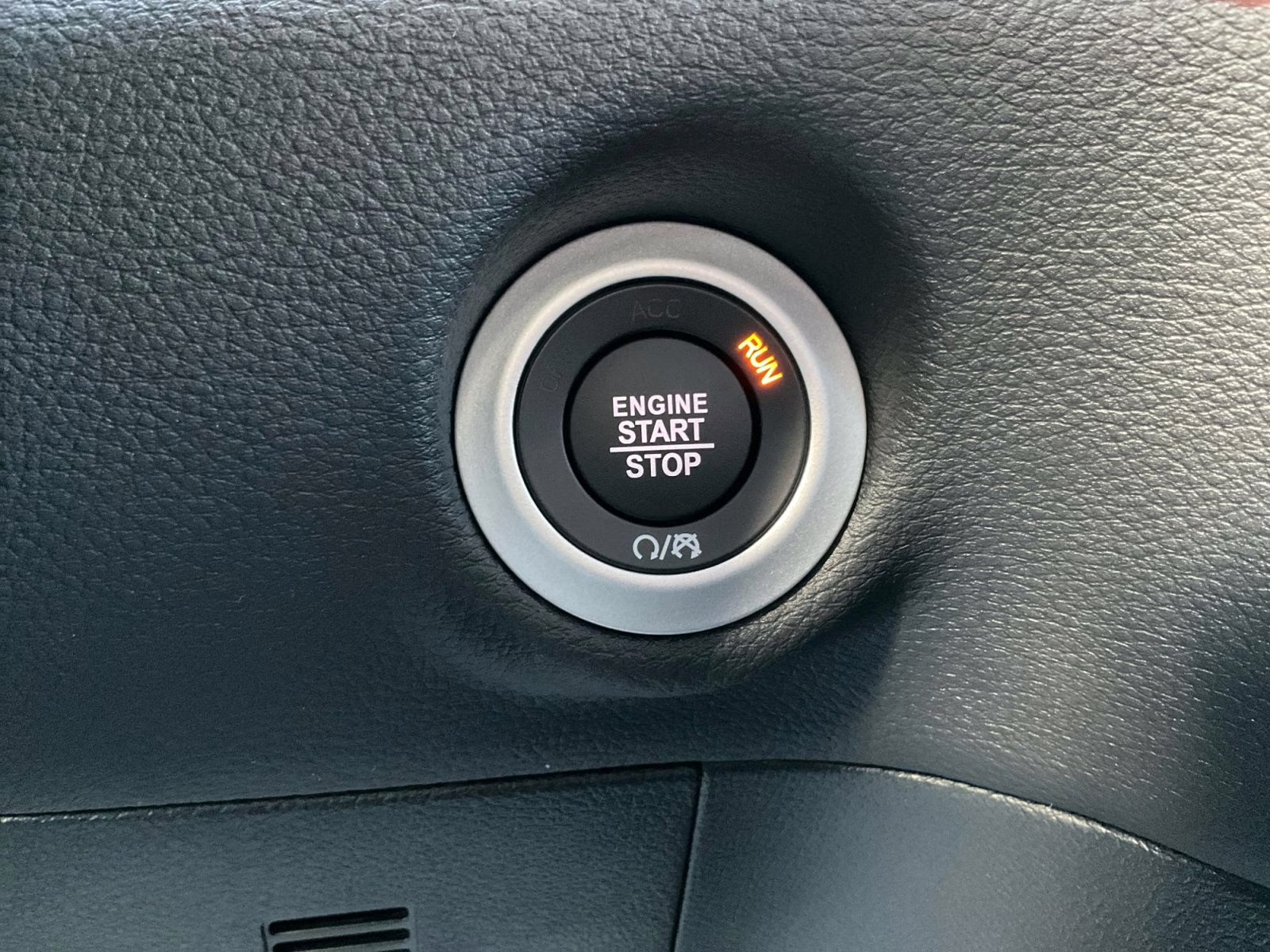 2026 Bright White Clearcoat Chrysler Pacifica Select AWD Van