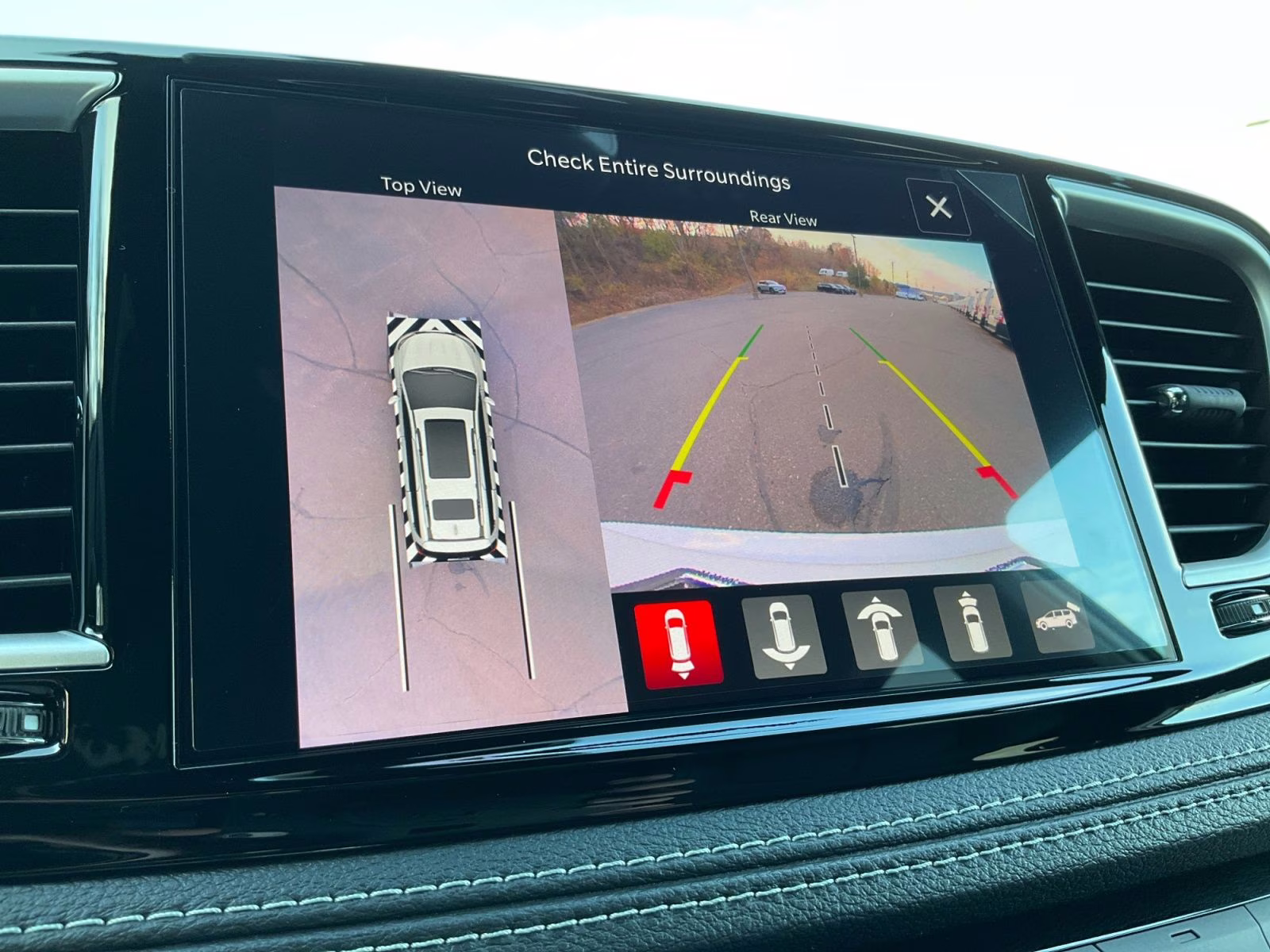 2026 Bright White Clearcoat Chrysler Pacifica Select AWD Van