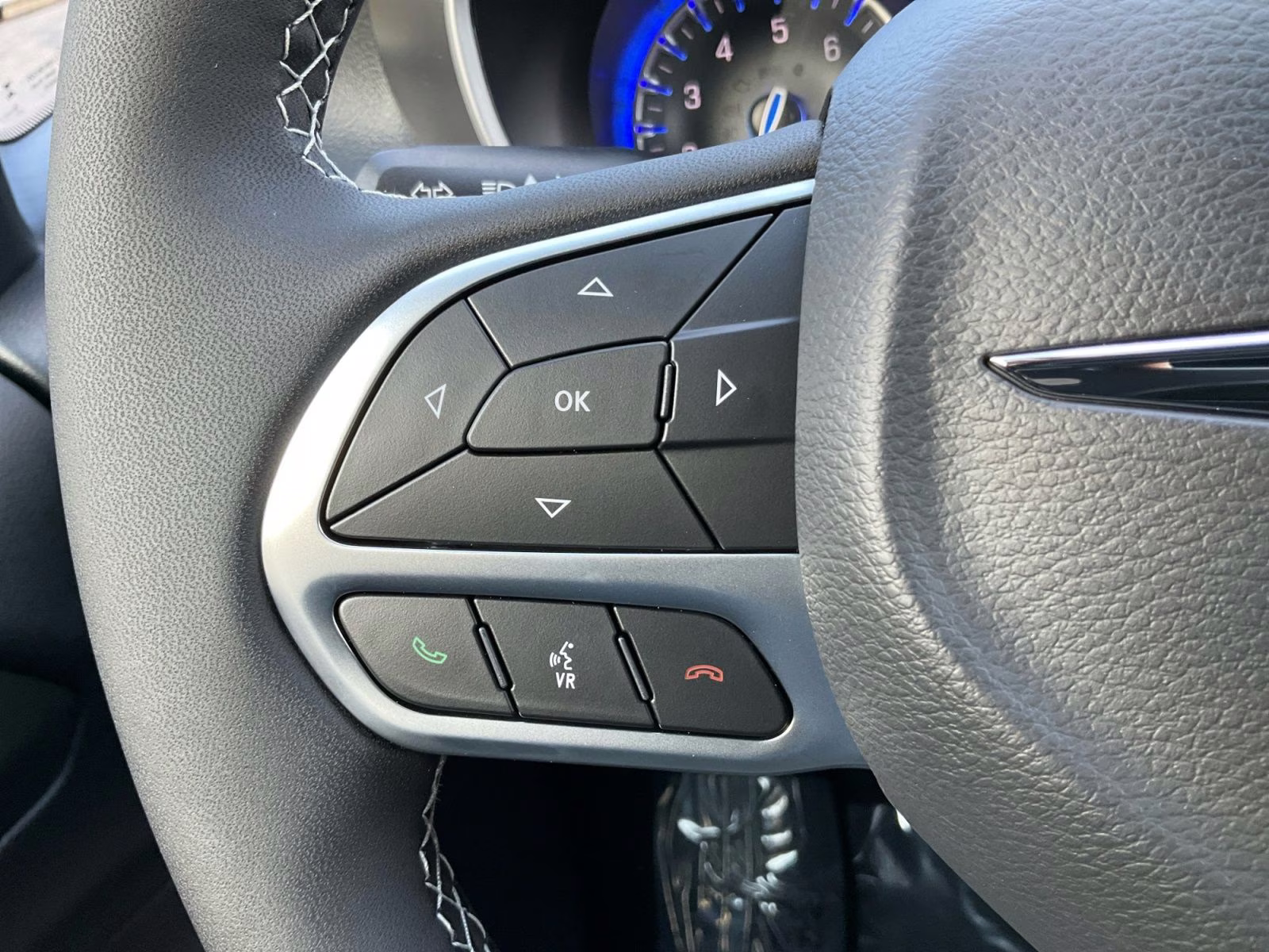 2026 Bright White Clearcoat Chrysler Pacifica Select AWD Van