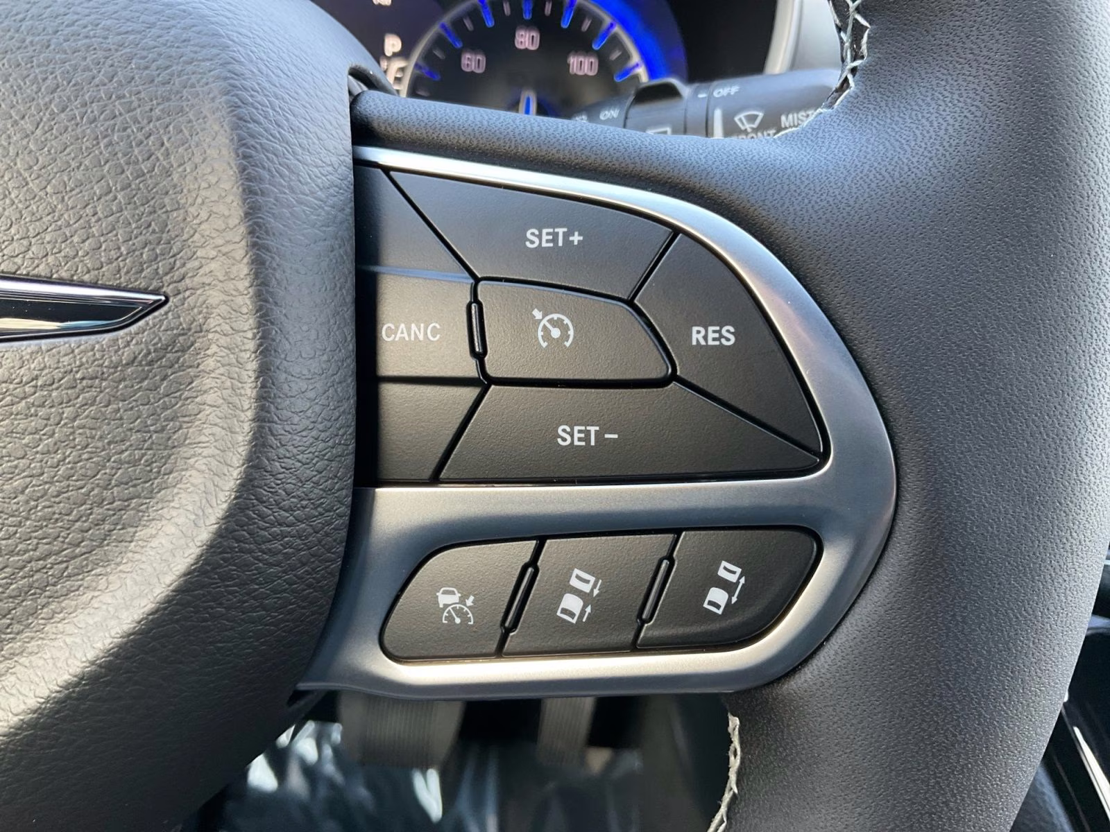 2026 Bright White Clearcoat Chrysler Pacifica Select AWD Van