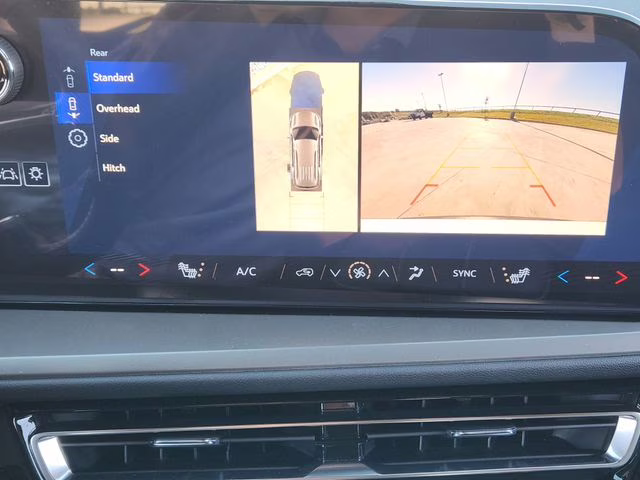 2026 Summit White Chevrolet Traverse LT FWD SUV