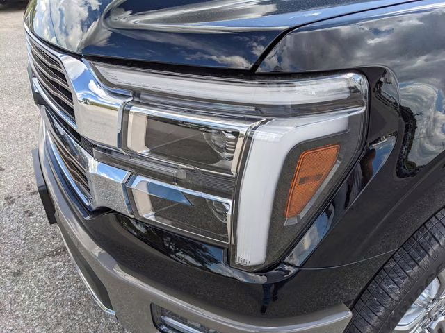 2025 Agate Black Metallic Ford F-150 King Ranch 4X4 Truck