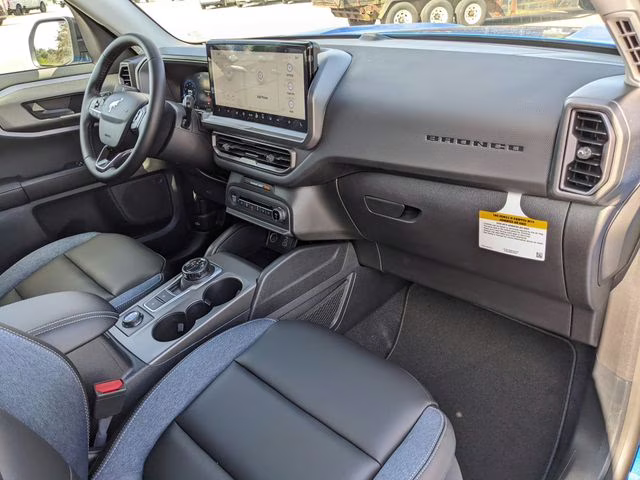 2025 Velocity Blue Metallic Ford Bronco Sport Outer Banks 4X4 SUV
