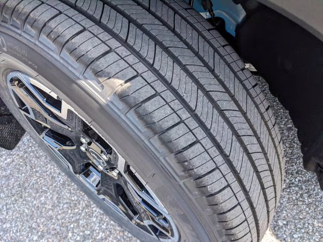 2025 Velocity Blue Metallic Ford Bronco Sport Outer Banks 4X4 SUV