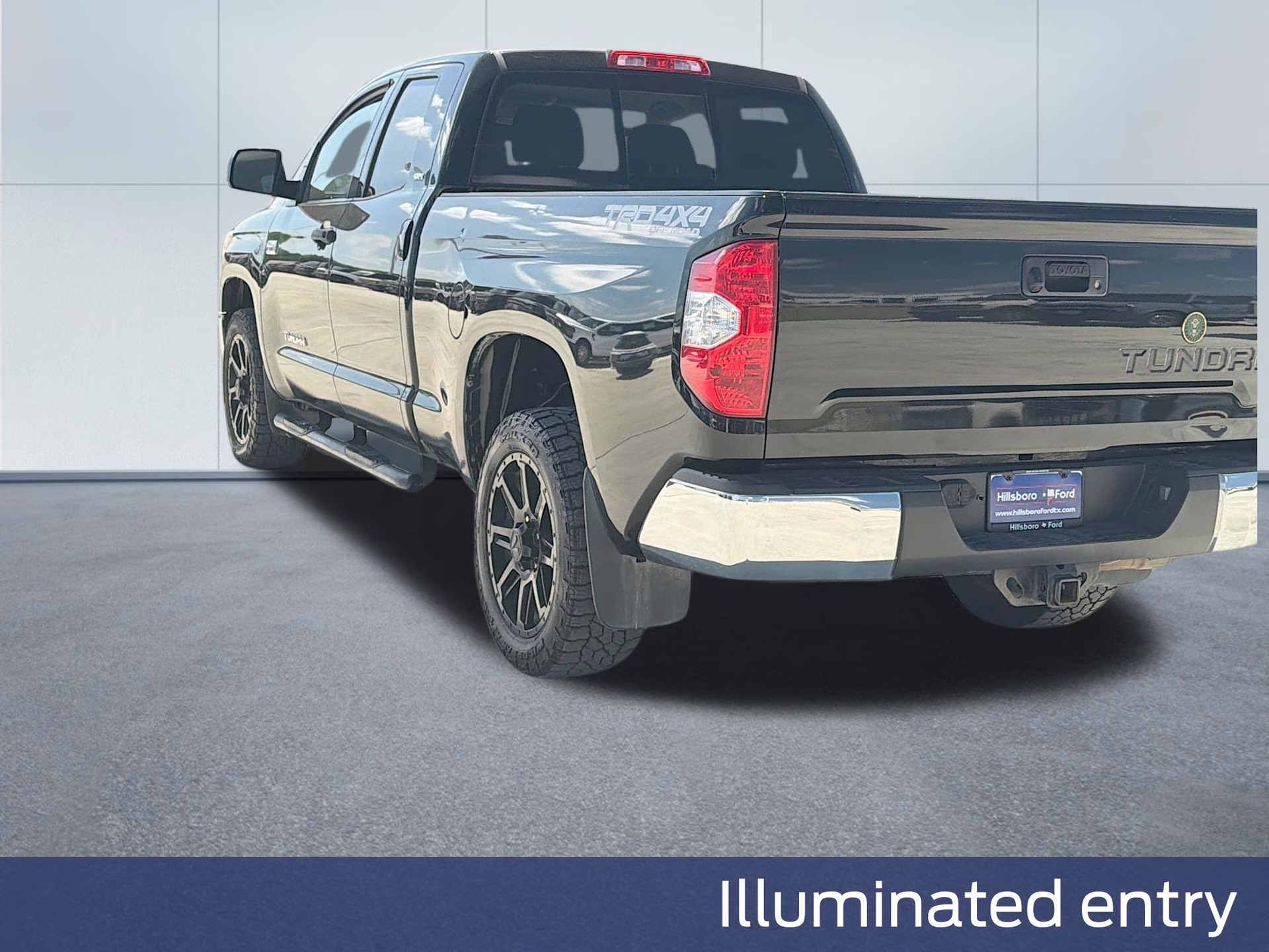 2016 Black Toyota Tundra SR5 4X4 Truck