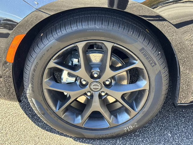 2026 Diamond Black Crystal Pearlcoat Chrysler Pacifica Select FWD Van